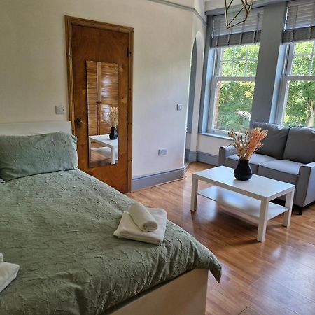 Bright Studio Apartment In A Perfect Location Londres Exterior foto